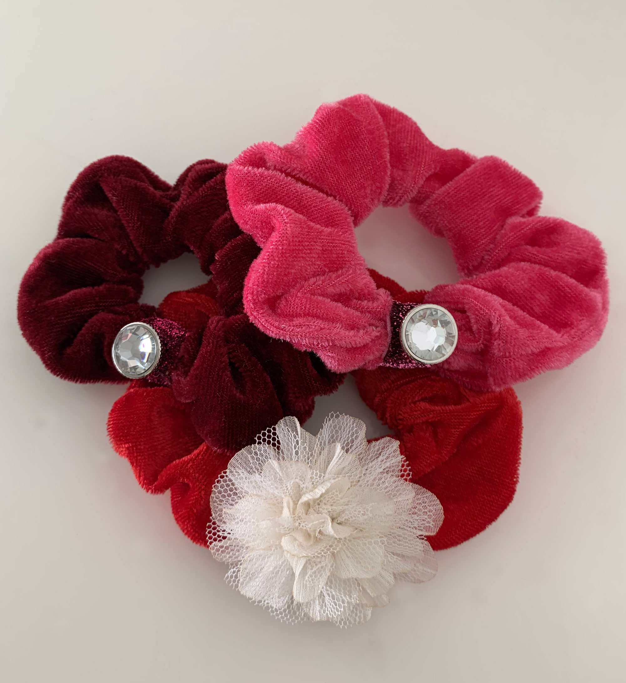 Scrunchies (Set of 3 Red Mix)