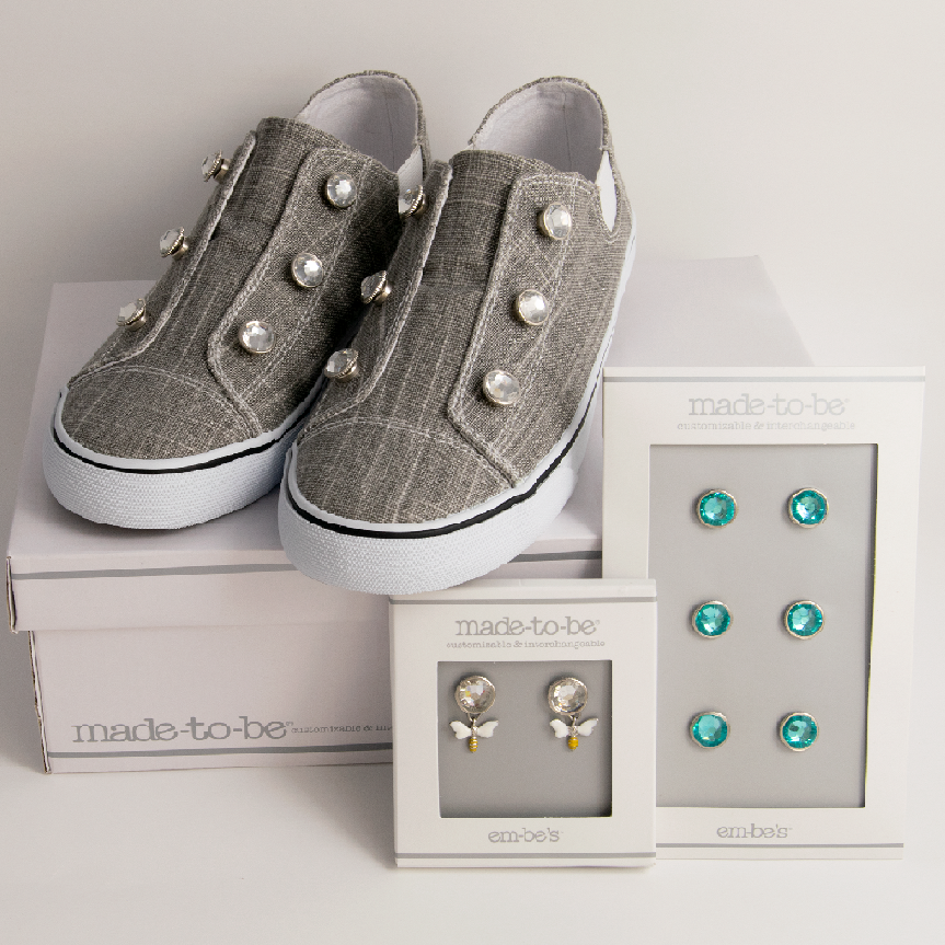 Dash-Gray Sparkle w/clear rhinestones & white bee charms (Womens)